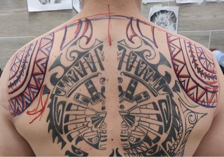 Freehand Tattoos als Ausdruck purer Kunstfertigkeit bei Tibatattoo Berlin
